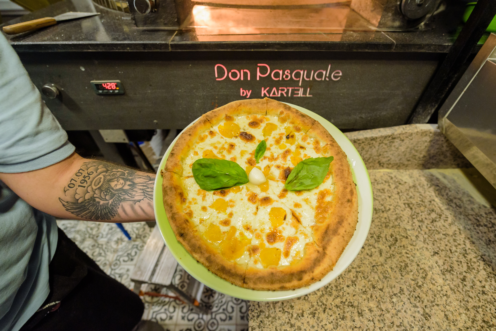 #HowItsMade: Pizza Giallo Del Vesuvio la Don Pasquale